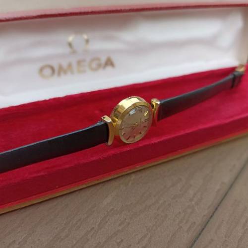 ⌚議價請移玉步No bargain ⌚ 𝙑𝙞𝙣𝙩𝙖𝙜𝙚 「𝙊𝙢𝙚𝙜𝙖 」歐米茄女款古董腕錶