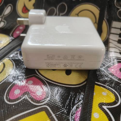 原廠Macbook Pro PD87W,支援所有iPhone5-17pro max極限快充40W,支援android TypeC手...