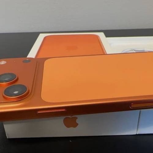 iPhone 17 Pro Max 256GB 香港版，12 个月保修