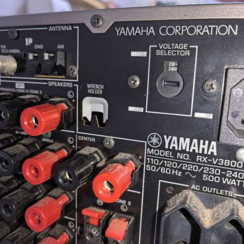 雅马哈YAMAHA RX-V3800功放，7.1声道，支持HDMI、DTS-HD、杜比音效，接口齐全
功能...