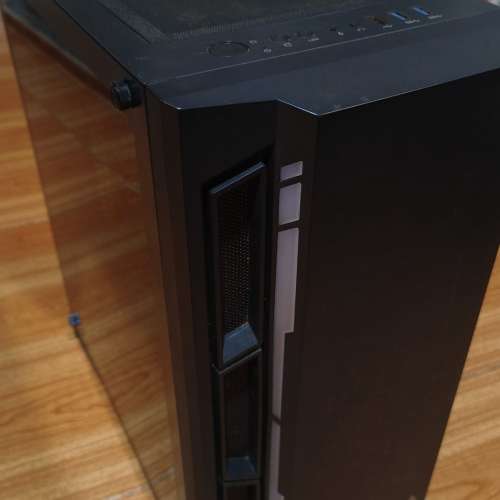 Antec NX400 Mid Tower Gaming Case + NX550W火牛