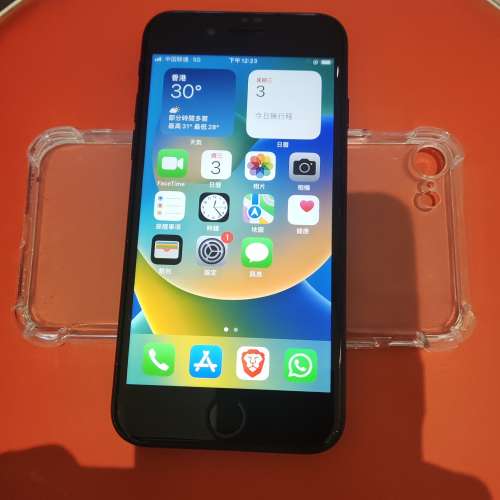 95% New   iphone se 3  電 100% （可換平板）