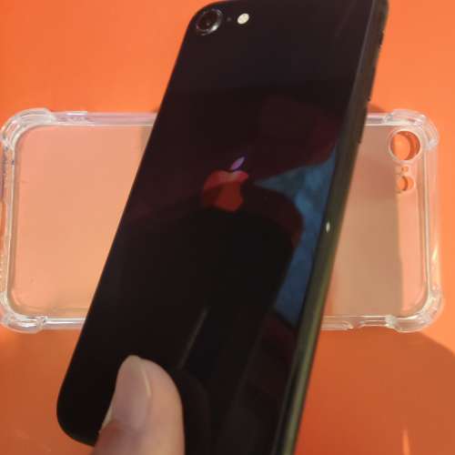 95% New iphone se 3 電 100%