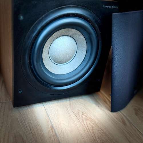 B&W Sound System