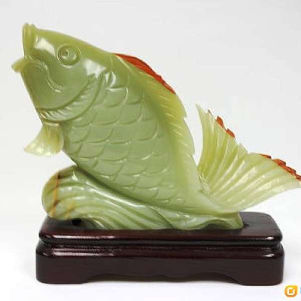 翠玉鯉魚連座 ----年年有餘 Jade fish with stand not Canon Nikon Sony