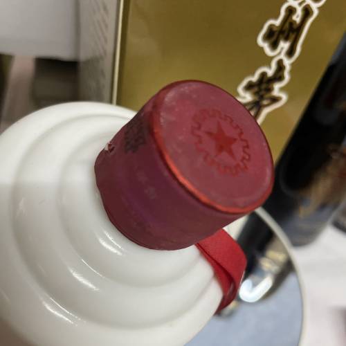 Full set 2022年貴州茅台 有2枝