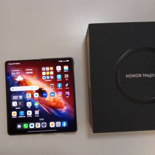 Honor magic v6 1TB 香港行貨 white colour 白色