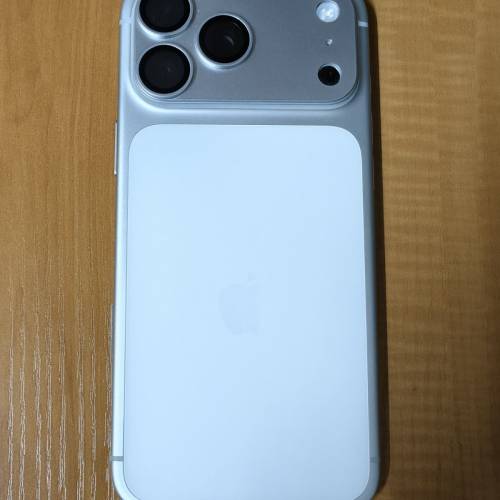 iPhone 17 Pro Max，銀色，512GB