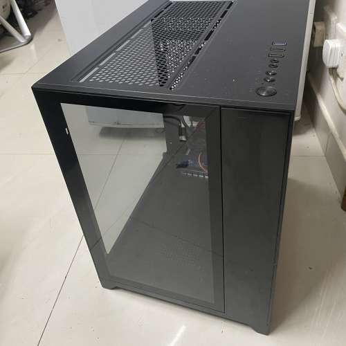 [平放] 抵玩文書/輕度電競桌上電腦 (AMD R5 3600, 16GB RAM, 內置WiFi)｜玻璃海景房...