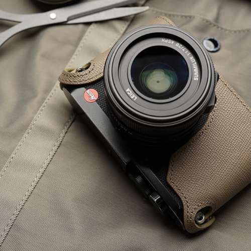 Mr. Stone Genuine Leather Camera Half Case Cover Bag For LEICA Q2 - Brown