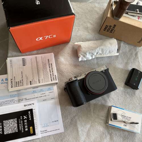 🔥【保養至2027年9月｜極新現貨，自用出售】Sony A7C II (A7C2) 銀黑色 淨機身 香港...