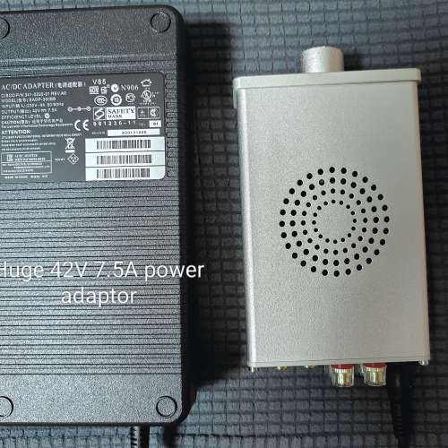 Class D 300Wx2掌上功放，送Monster XP喇叭線