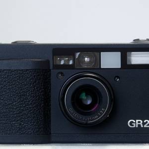 RICOH GR21