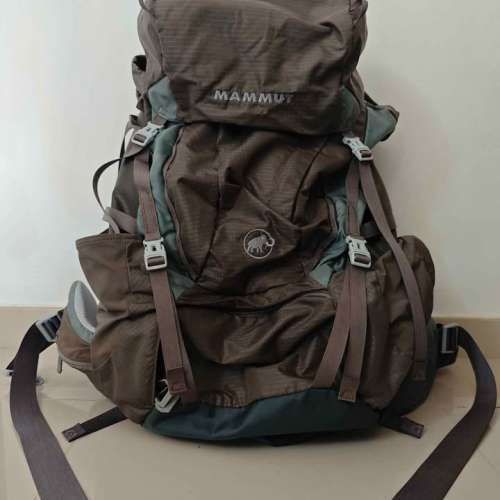 Mammut 登山背包