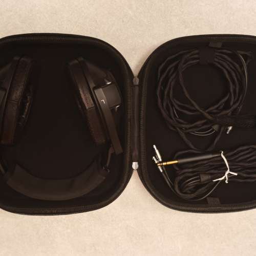 SENNHEISER HD820 退坑小用靚仔 頭樑設計通病有離罅 長期用保護套放防潮箱 有盒原裝...