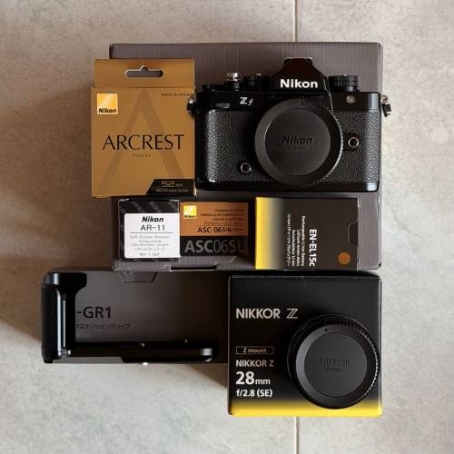 NIKON ZF+28mm f/2.8SE連Arcrest Filter+原裝Handle+原裝Soft Shutter+原裝銀色熱...
