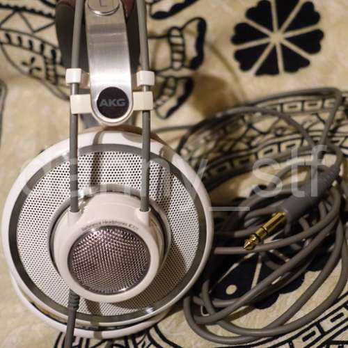 AKG K701 Reference Headphone 開放式監聽級頭戴式耳機 媲美 Focal
