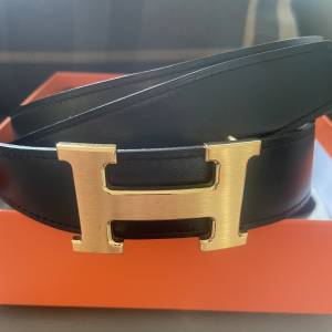 Herm&egrave;s 愛馬仕 經典拉絲金 H Buckle 皮帶 Size 90（全套有盒袋 /