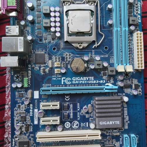 GIGABYTE GA-P61-USB3-B3 + i5 2400（留意內文）