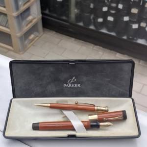 Parker Duofold Set Special Edition Orange Fountain Pen Broad Pt 14K & Pencil