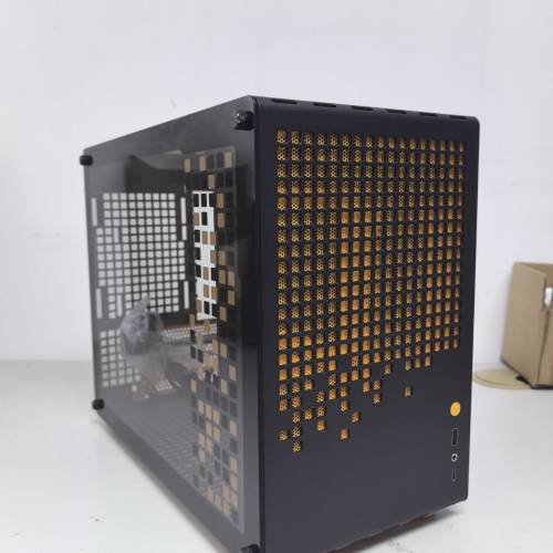 喬思伯 Z20 橙黑色機箱