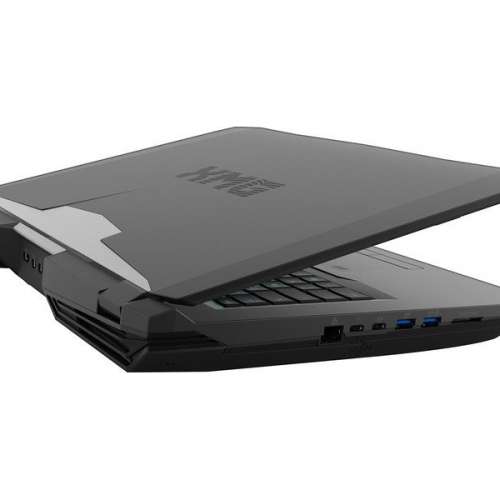 XMG U717 gaming notebook 17.3"  i7-7700k 32GB ddr4 512GBSSD GeForce GTX 1080 8G