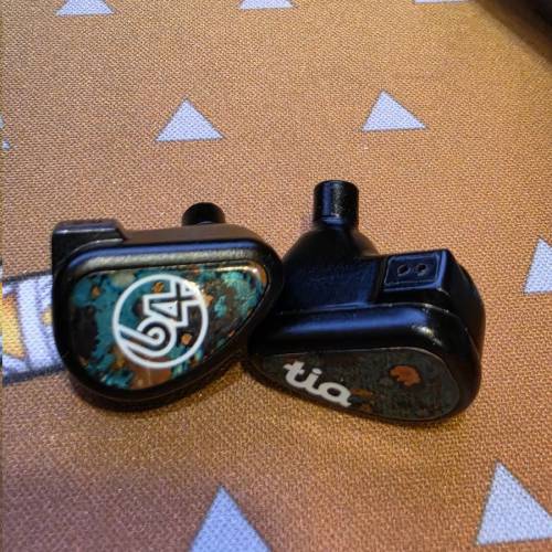 64 Audio Fourte Noir