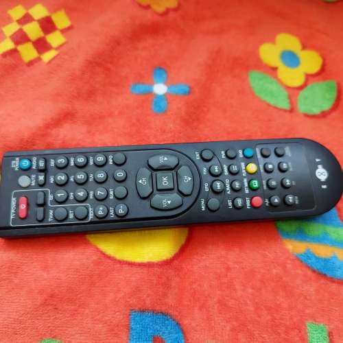 8仔遙控器 (高清盒使用)--EIGHT REMOTE CONTROL--電視機頂盒嘅遙控器--全正常--港鐵...
