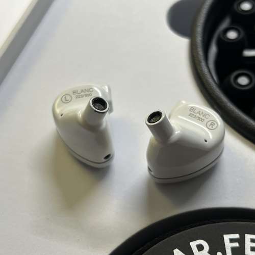 64 Audio Fourte Blanc