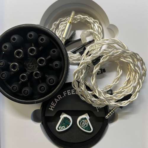 64 Audio Fourte Blanc