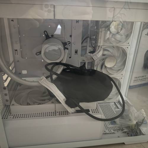 機箱 + 水冷 + 電源