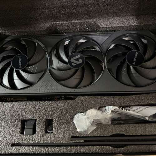 GIGABYTE 5070ti gaming oc 16g