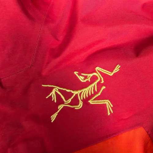 全新Arcteryx ALPHA SV