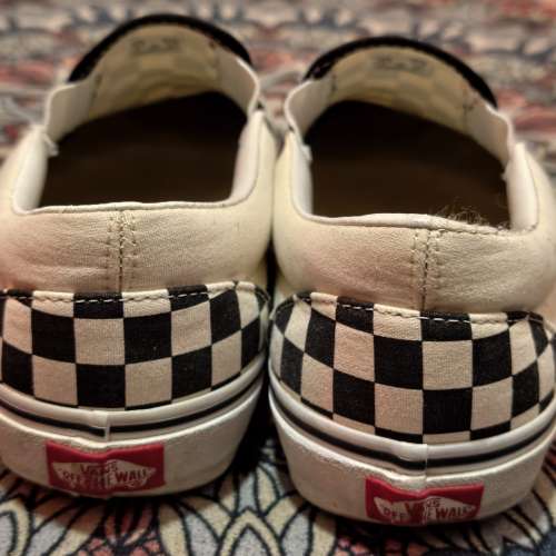 Vans slip on