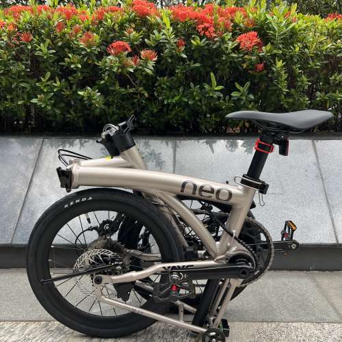 亮光鈦色 JAVA NEO 9速 桶軸碟剎 16吋 349 鋁合金折叠車 （三折叠小布 國布 ）送前...