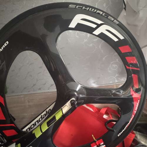 公路單車 急售 可議 ！Cannondale CAAD10 105 ，FAST FORWARD 碳纖維三刀輪