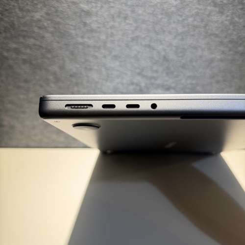 極高質罕有二手原裝靚機Apple MacBook Pro M3 14寸 8+1TB 訂製版 太空灰色