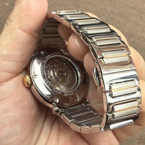 金鋼 DOXA $2999