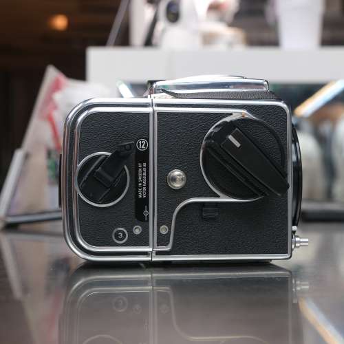 Hasselblad 500CM Medium Format Body #1625 and A12 II Silver Film Back #0091