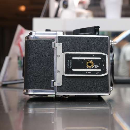 Hasselblad 500CM Medium Format Body #1625 and A12 II Silver Film Back #0091