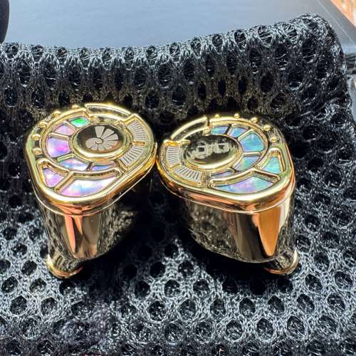 Jomo - Nautilus UIEM(1DD+1Planar+2BC+Brass shell) (Required Delivery: 1)