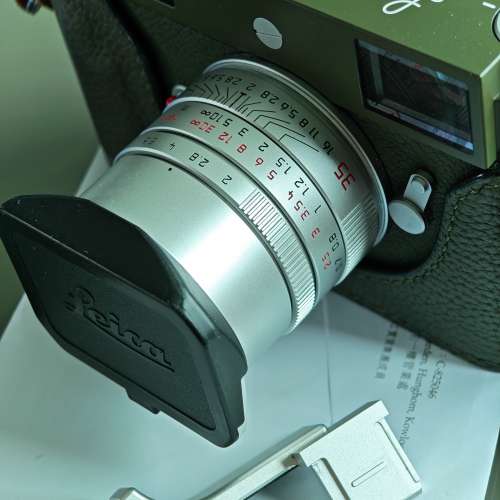 Leica M11 thumb support