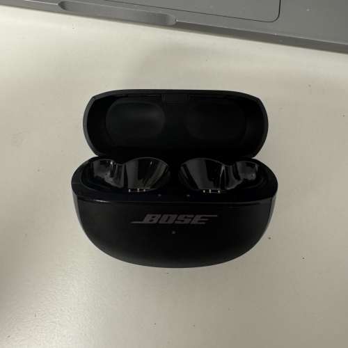 Bose QC Earbuds II 充電盒
