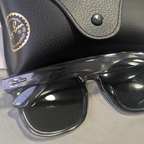 Ray-Ban RB4260D Dark Grey lens 57 size 近全新