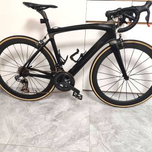 KUOTA 全碳纖維電變公路車｜SHIMANO ULTEGRA DI2 22速全套變速套件｜Novatec 碳拎...