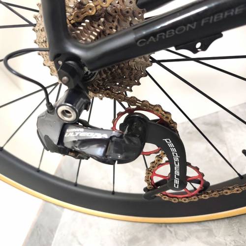 KUOTA 全碳纖維電變公路車｜SHIMANO ULTEGRA DI2 22速全套變速套件｜Novatec 碳拎...