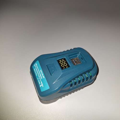 Makita 牧田款電池專用 UDC100-MT 雙向快充轉接器