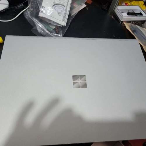 售Surface Book 2 15吋