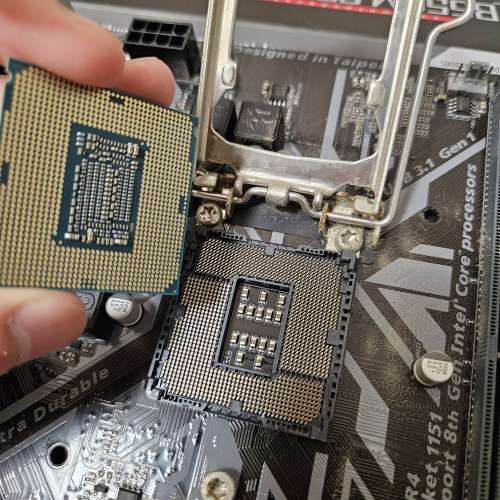 Intel i5-9400F + Gigabyte H310M 底板 (送ABKoncore MX機箱)