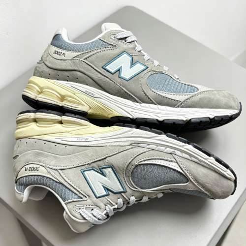 New Balance 2002RNA